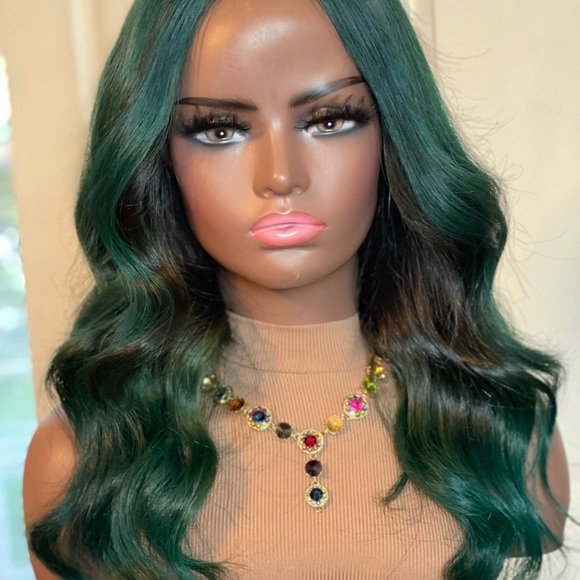 Medium Size Wig - Picture 4 of 4